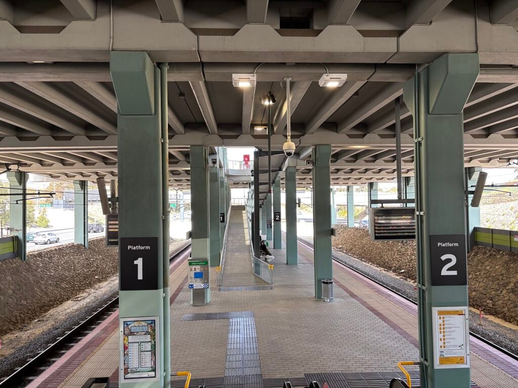The platforms at Warwick railway station