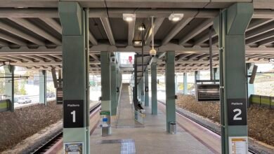 The platforms at Warwick railway station